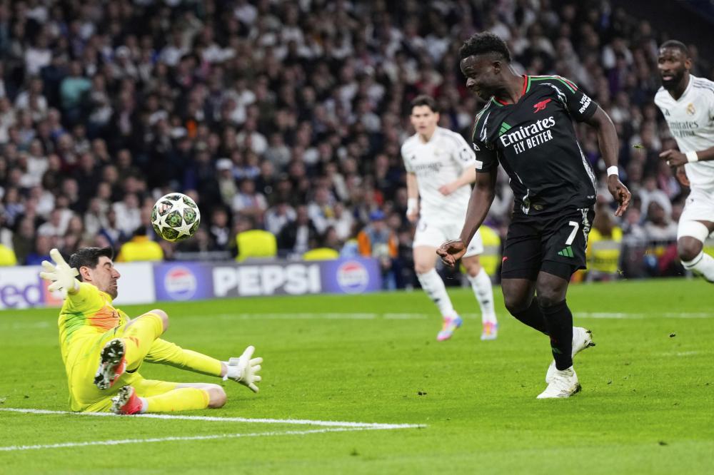 C罗在与其 C罗在与其